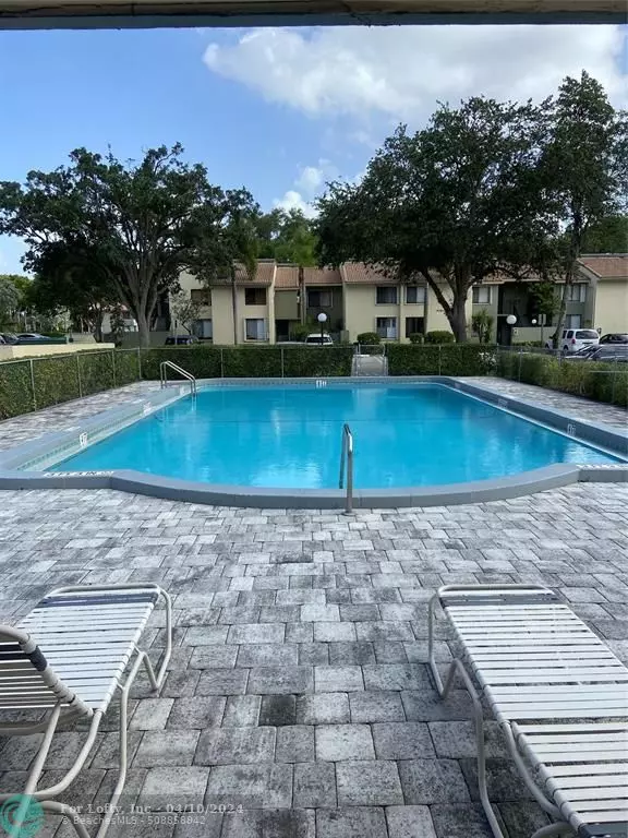 Coral Springs, FL 33071,9518 SW 1st Ct  #21-s