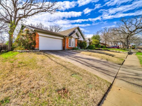 Bedford, TX 76021,3012 Willow Lane