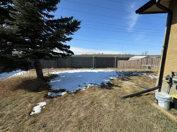 Calgary, AB T2B2P6,158 Doverglen CRES SE