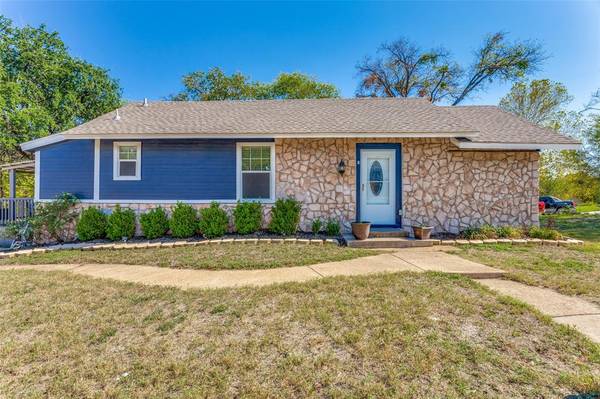 2922 NW 19th Street, Fort Worth, TX 76106