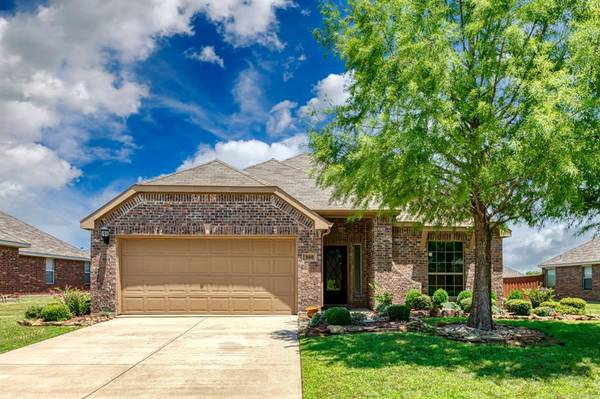 300 Glenview Drive, Oak Point, TX 75068