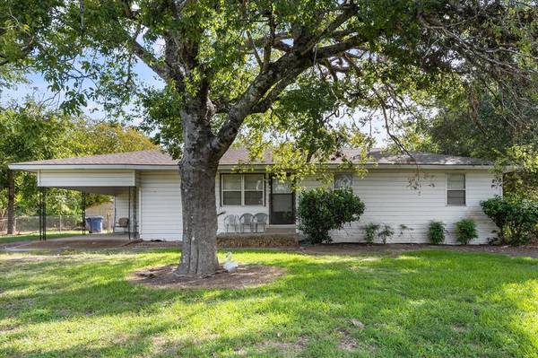 620 S Bateman Road, Fairfield, TX 75840