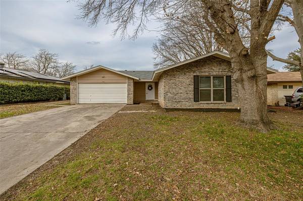 701 Cavendish Drive, Arlington, TX 76014