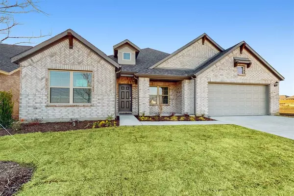 306 Laurel Drive, Justin, TX 76247