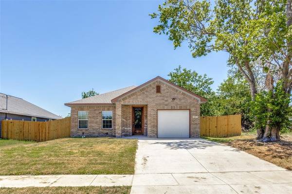 1427 Marshall Street, Greenville, TX 75401