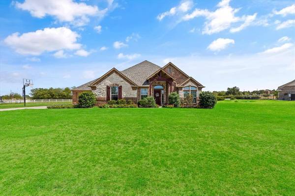 209 Stone Rose Court,  Burleson,  TX 76028