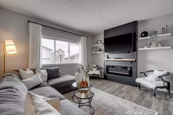 Calgary, AB T3M 1Y1,274 Marquis CT SE