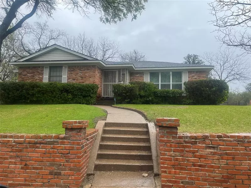 2312 Saint Francis Avenue, Dallas, TX 75228