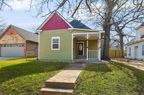 Denison, TX 75020,522 W Munson Street