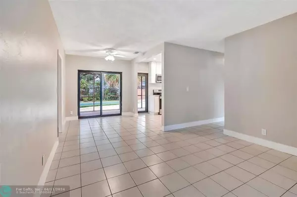 Fort Lauderdale, FL 33315,831 SW 26 Court