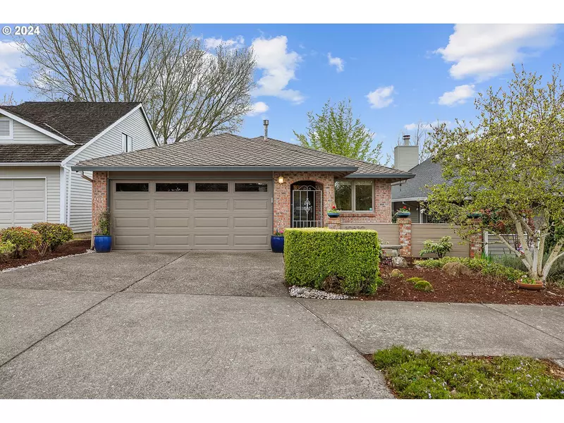 10820 SW SUMMER LAKE DR, Tigard, OR 97223