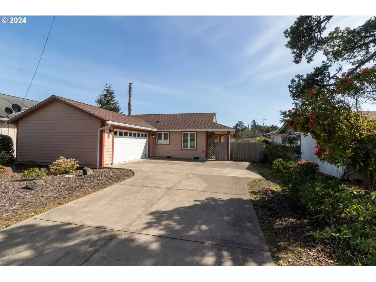 Florence, OR 97439,1912 18TH ST