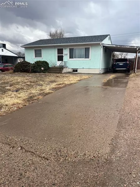 1522 Constitution RD, Pueblo, CO 81001