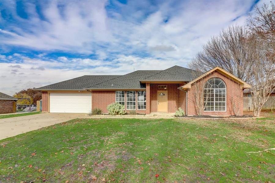 324 Meadow Drive, Ponder, TX 76259