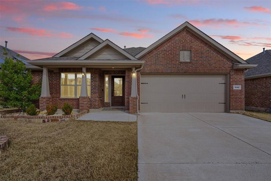 9148 Bronze Meadow Drive, Fort Worth, TX 76131