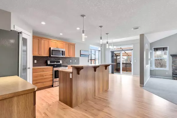 Calgary, AB T2Z 4J3,266 New Brighton Mews SE