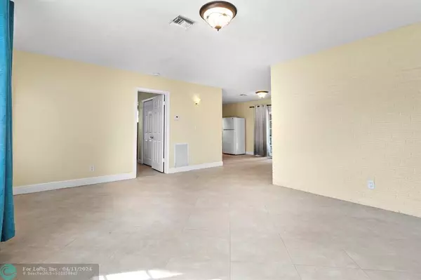 Oakland Park, FL 33334,151 NE 57TH CT