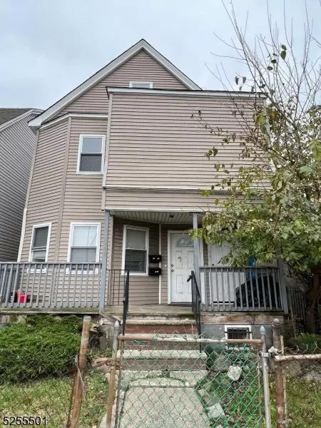 208 S Grove St, East Orange City, NJ 07018