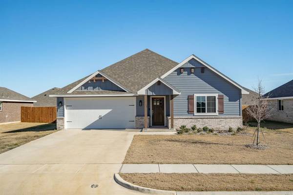 4213 Kristoff Lane, Sanger, TX 76266