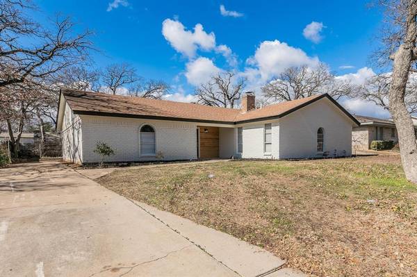 1733 Renee Drive, Hurst, TX 76054