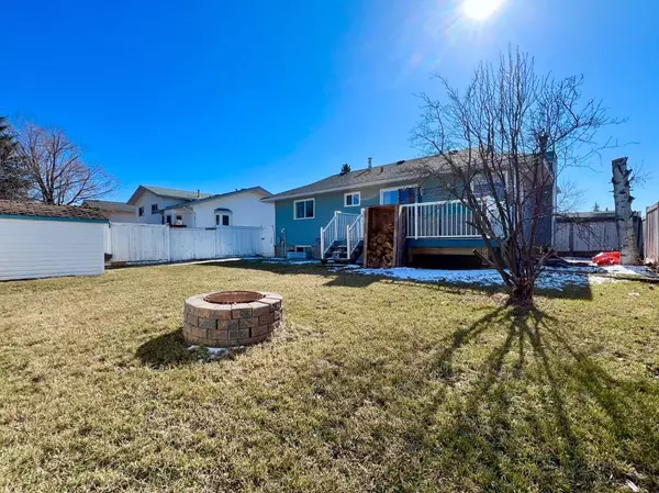 Grande Prairie, AB T8W 1Z1,7829 Mission Heights DR