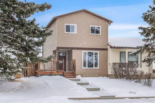 Calgary, AB T2W 5C8,206 Cedardale Bay SW