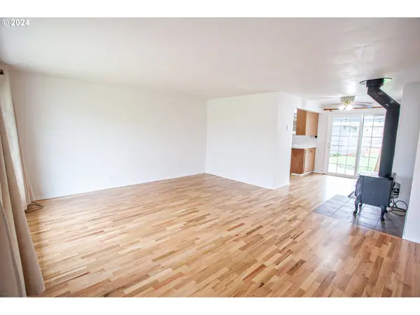 2050 GARFIELD ST, Eugene, OR 97405