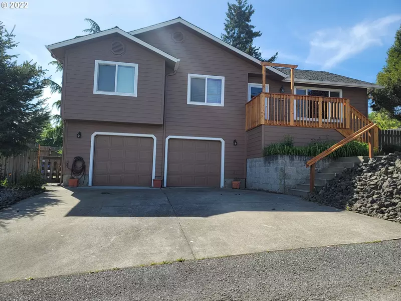 110 NE RONALD ST, Winston, OR 97496