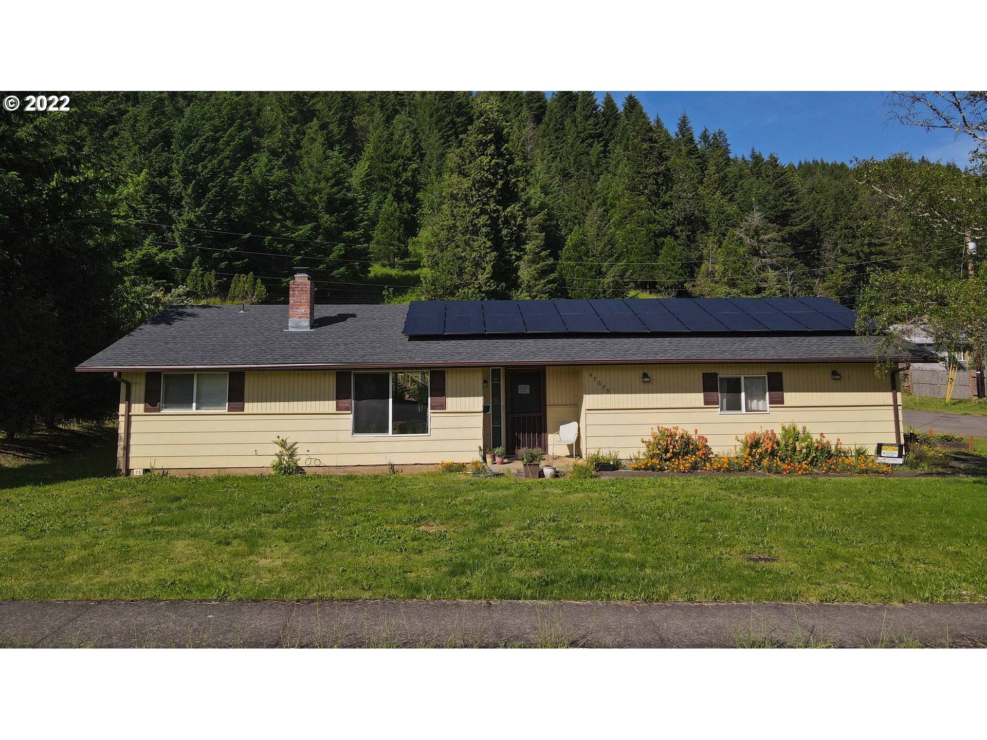 47699 W 2ND ST, Oakridge, OR 97463