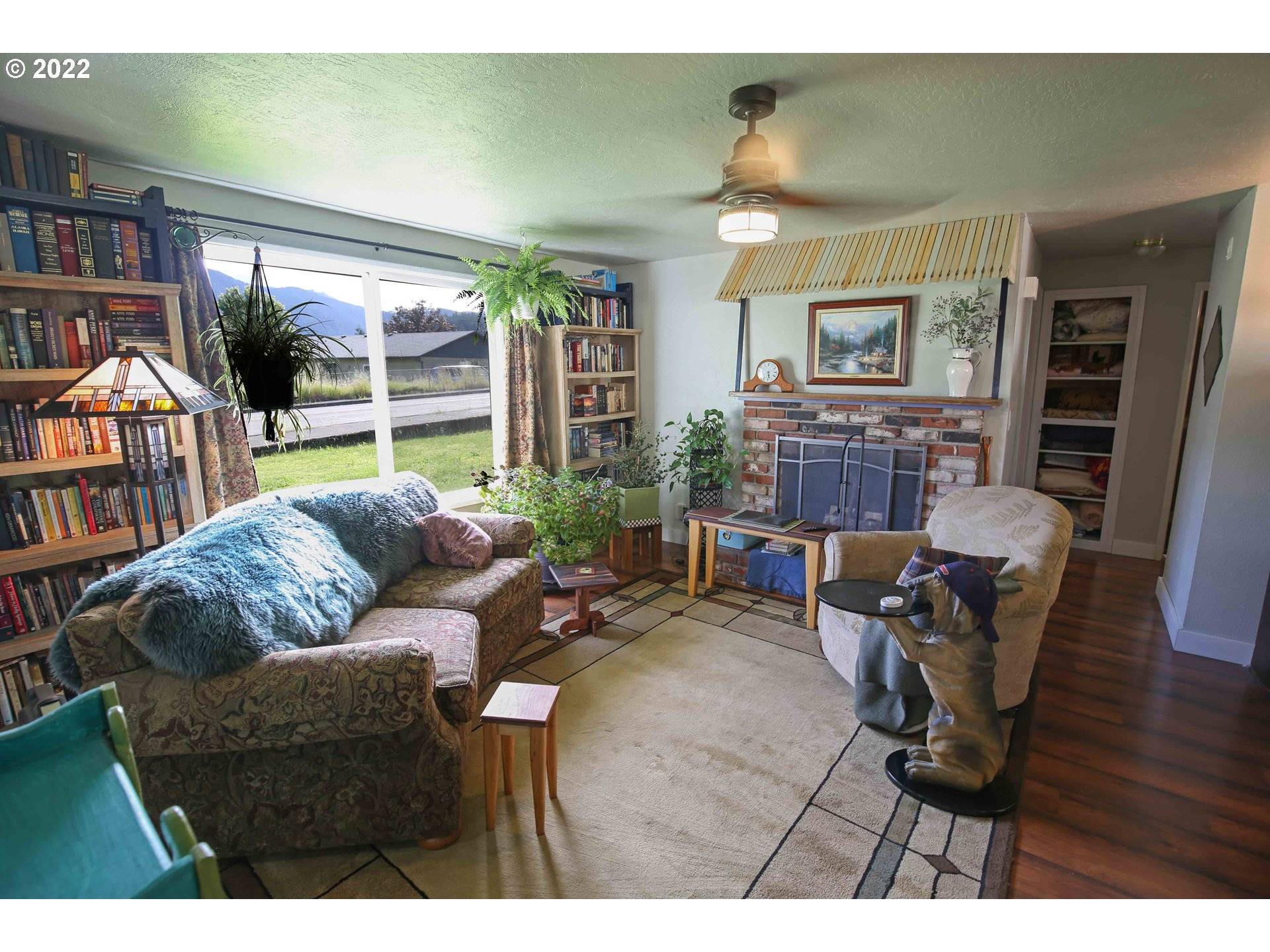 Oakridge, OR 97463,47699 W 2ND ST