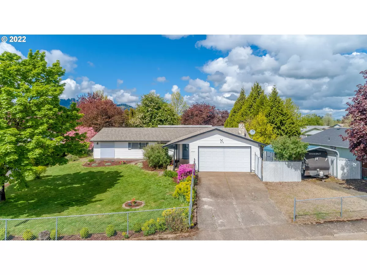 Lebanon, OR 97355,3327 LUPINE ST