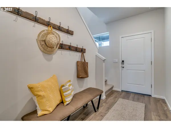 Springfield, OR 97477,2922 Fenya