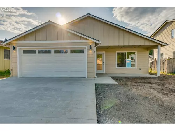 913 SW FRONT ST, Winlock, WA 98596