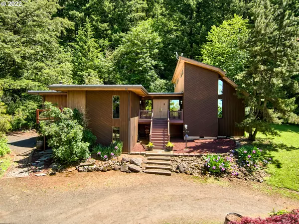 32655 NE CORRAL CREEK RD, Newberg, OR 97132