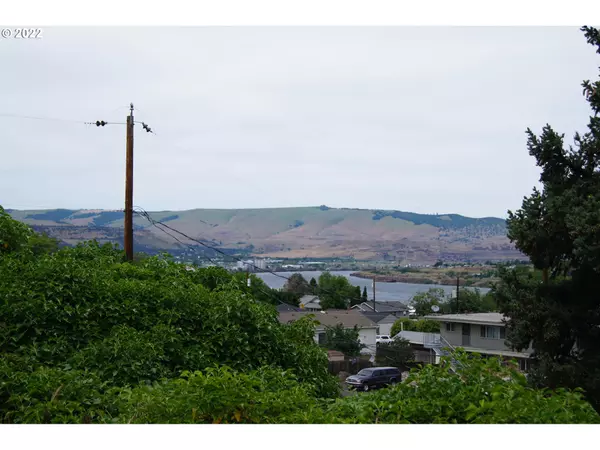 The Dalles, OR 97058,1802 E 11TH