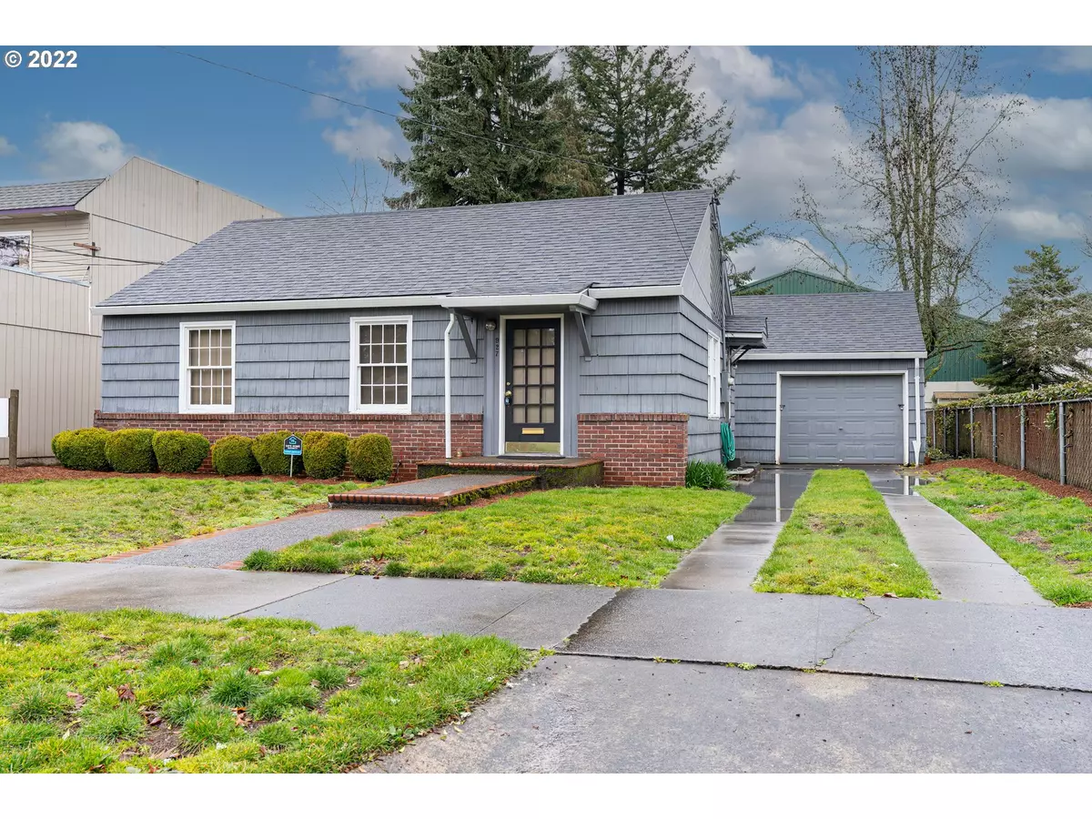 Hillsboro, OR 97123,927 SE CEDAR ST