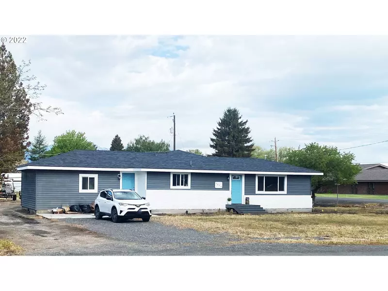 3875 CEDAR ST, Baker City, OR 97814