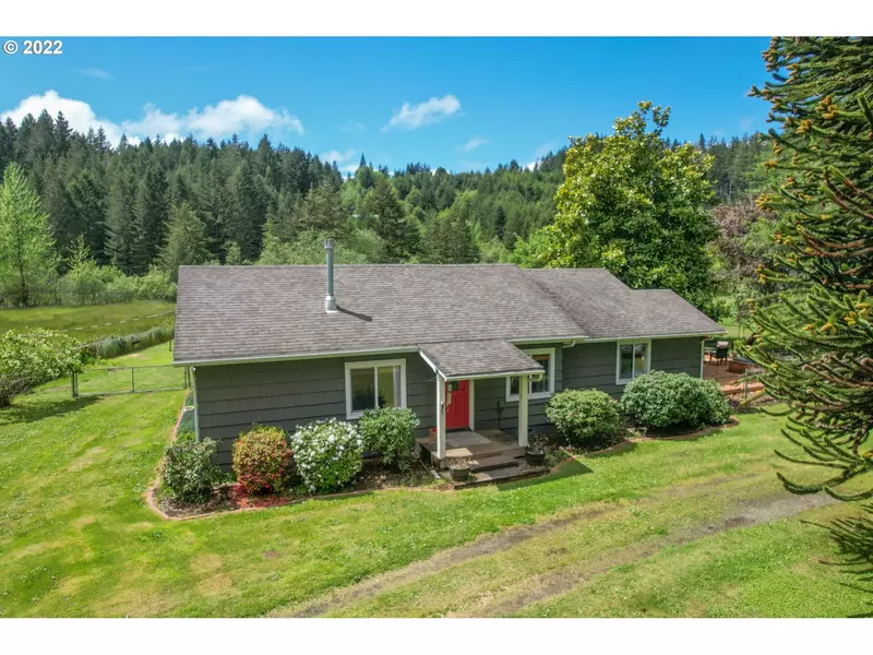 58798 FAIRVIEW RD, Coquille, OR 97423