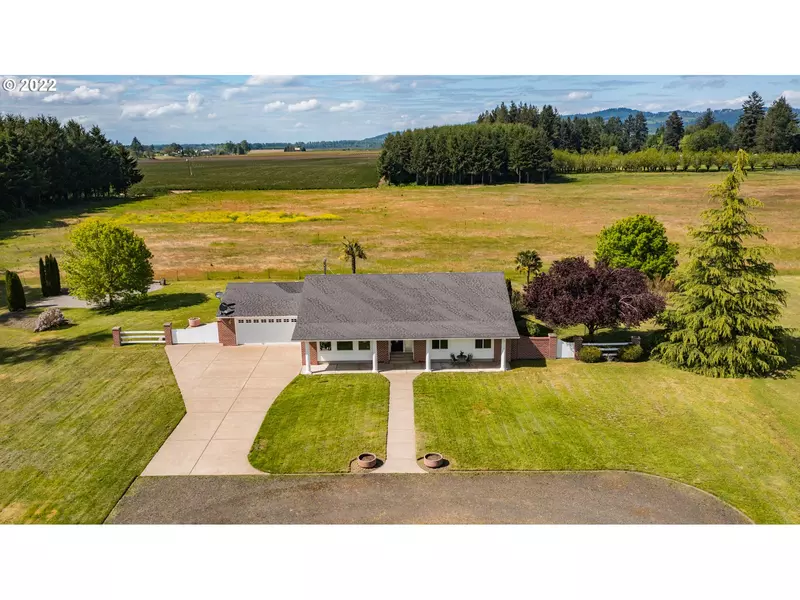 10255 WELLS LANDING RD, Independence, OR 97351