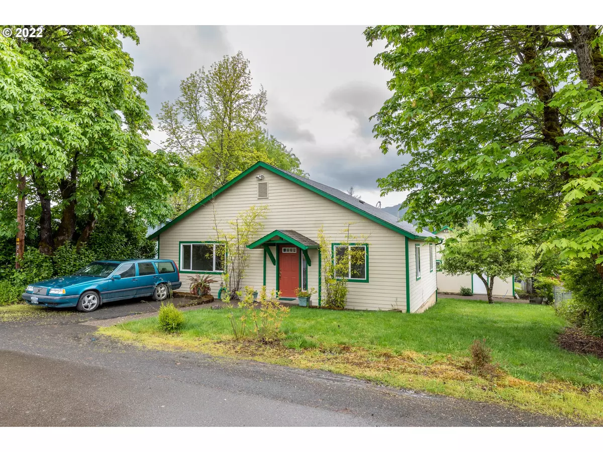 Sutherlin, OR 97479,240 E FOURTH AVE