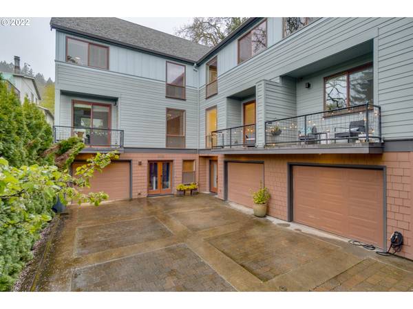 5049 SW VIEW POINT TER, Portland, OR 97239