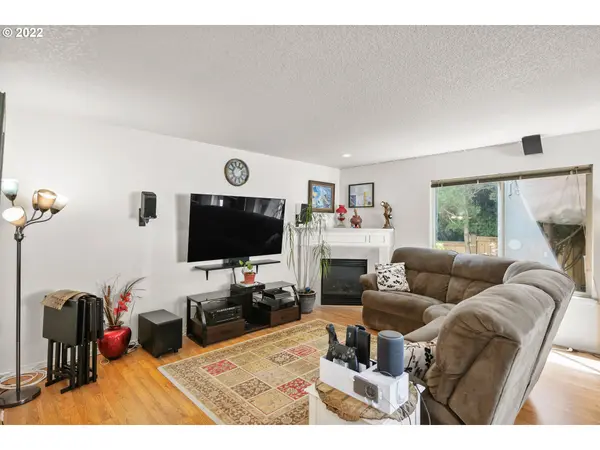 8012 SW CAROL ANN CT, Tigard, OR 97224