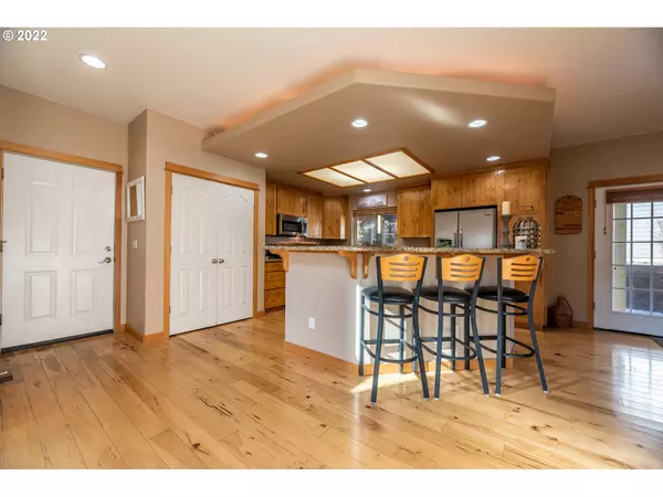 Redmond, OR 97756,8171 SORA CT