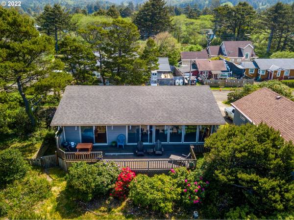 1105 S Breaker AVE, Rockaway Beach, OR 97136