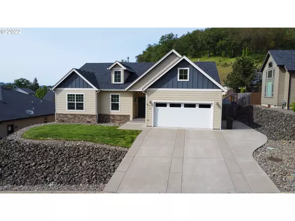 132 OAK VALLEY LOOP, Winchester, OR 97495