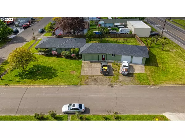 411 W 1ST ST, Halsey, OR 97348