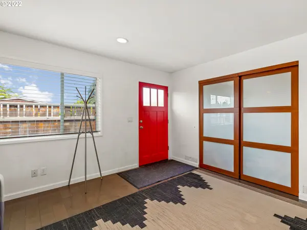 124 SE 73RD AVE, Portland, OR 97215