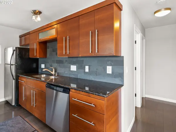 124 SE 73RD AVE, Portland, OR 97215