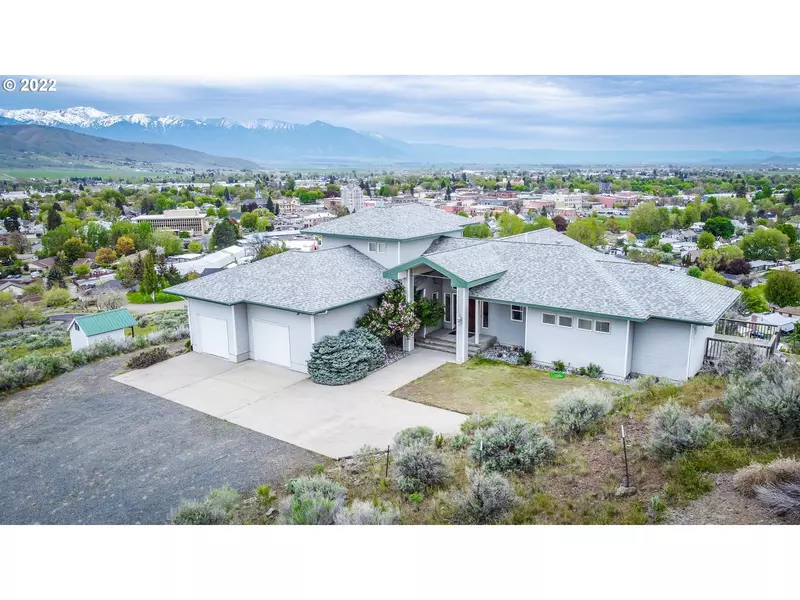 1520 VISTA HEIGHTS DR, Baker City, OR 97814