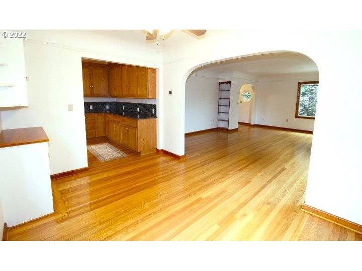 Portland, OR 97220,10430 NE FARGO ST